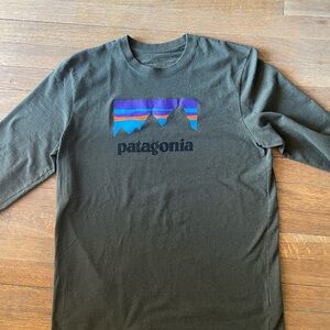 Patagonia Men's Green Long Sleeve Shirt